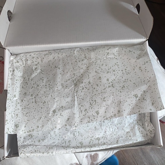 Jordan Retro 4s - Picture 3 of 5